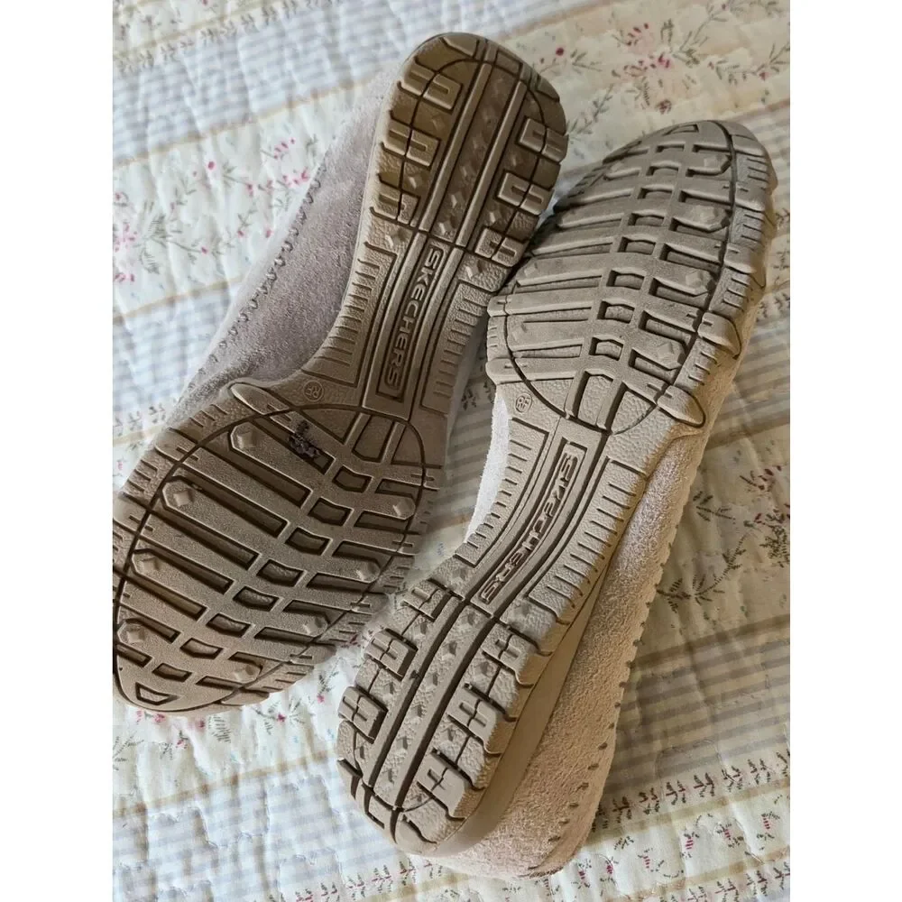 SKECHERS Suede Taupe Comfy Flat